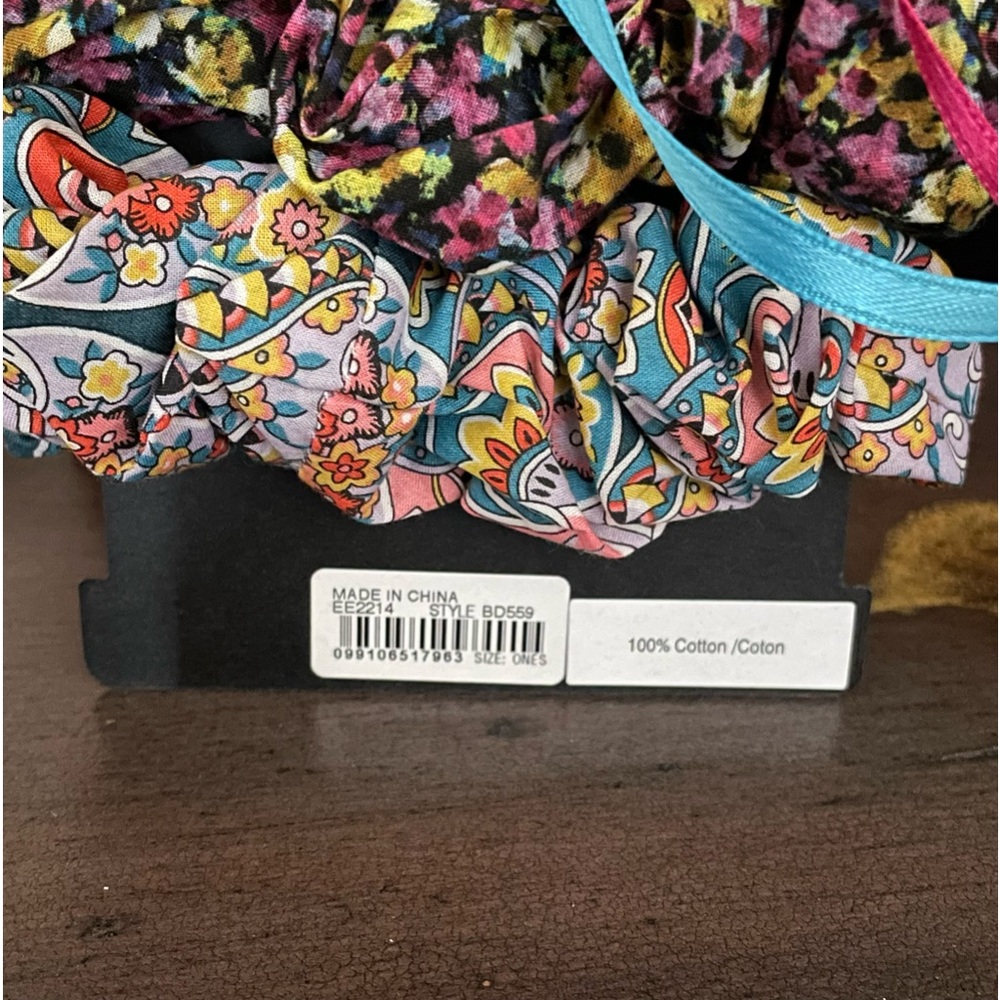 J Crew Floral Hair Scrunchies Set Of 2 NWT - Picture 3 of 4